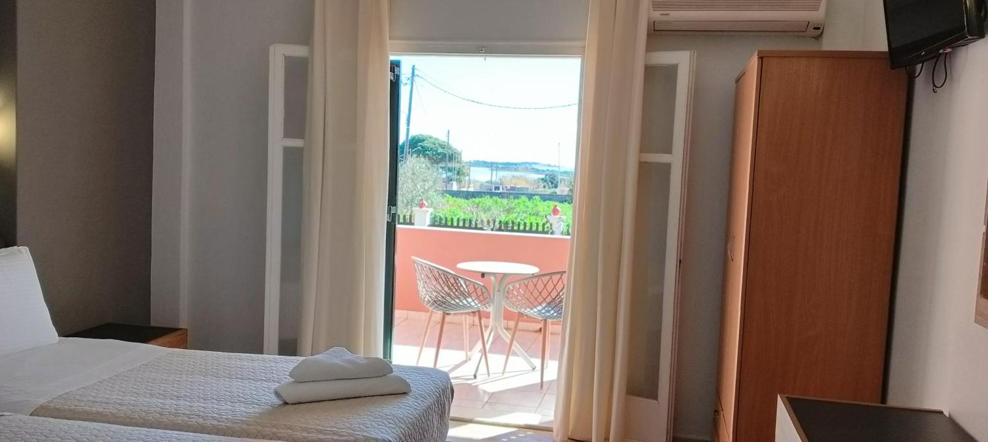 Alonaki Bay Apartment Halikounas Bagian luar foto