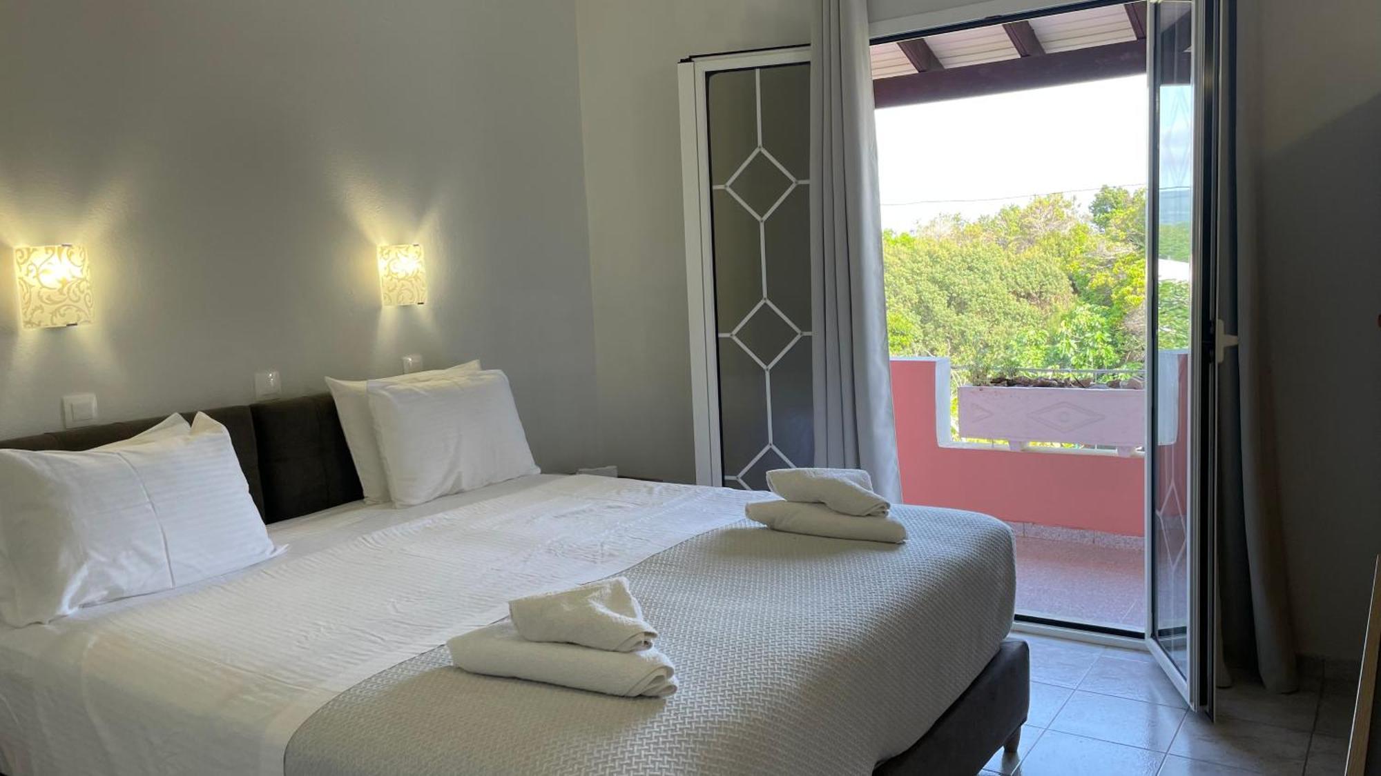 Alonaki Bay Apartment Halikounas Bagian luar foto