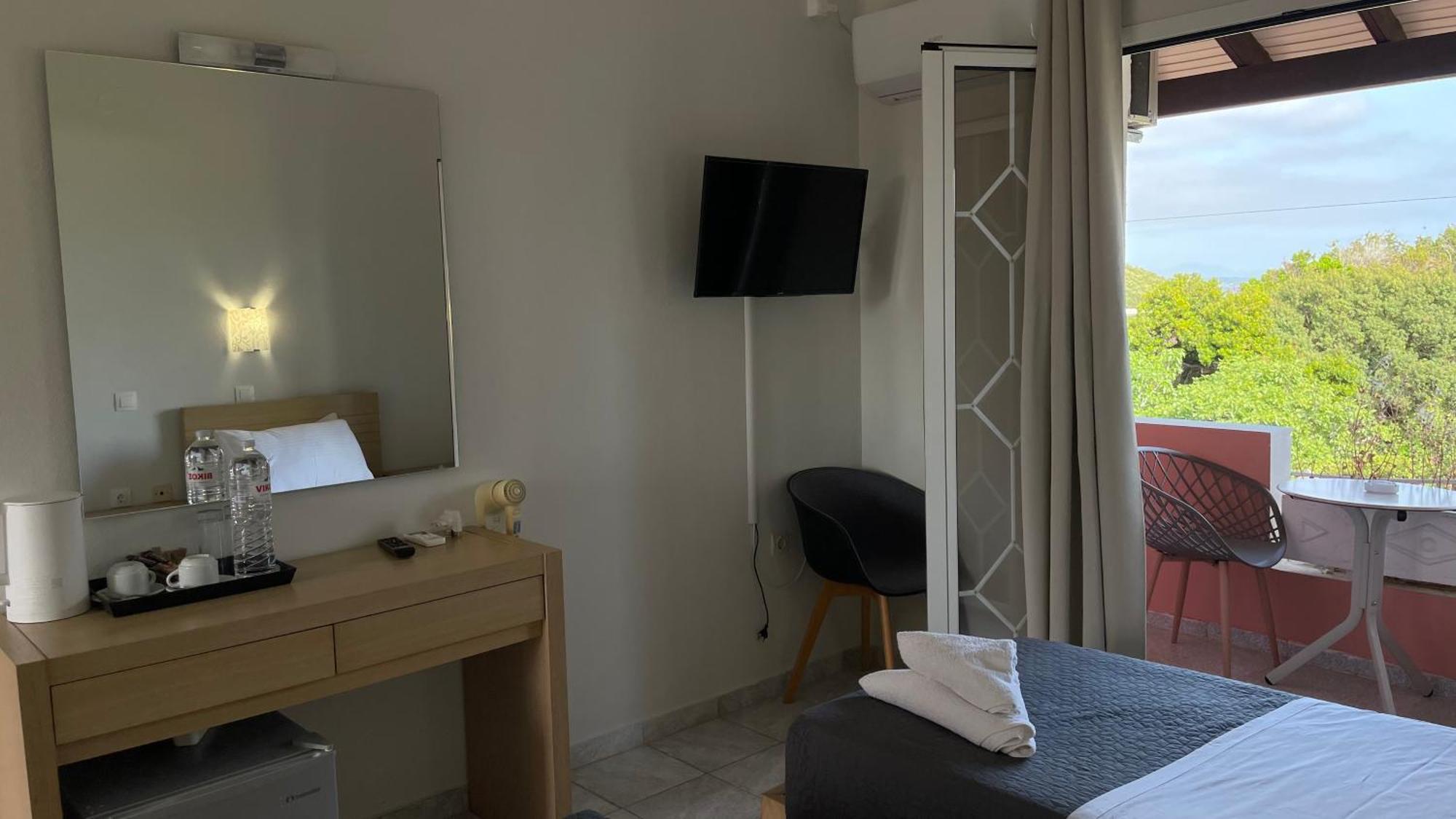 Alonaki Bay Apartment Halikounas Bagian luar foto