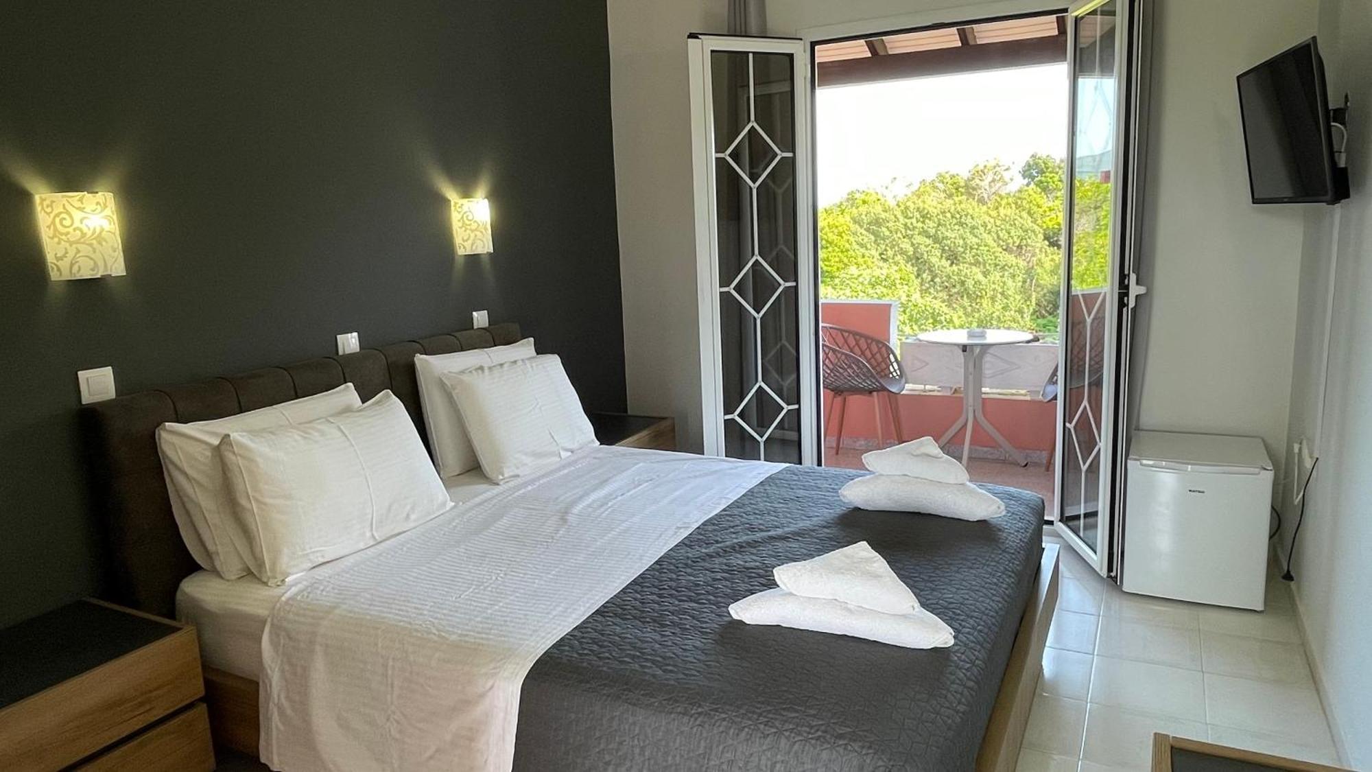 Alonaki Bay Apartment Halikounas Bagian luar foto