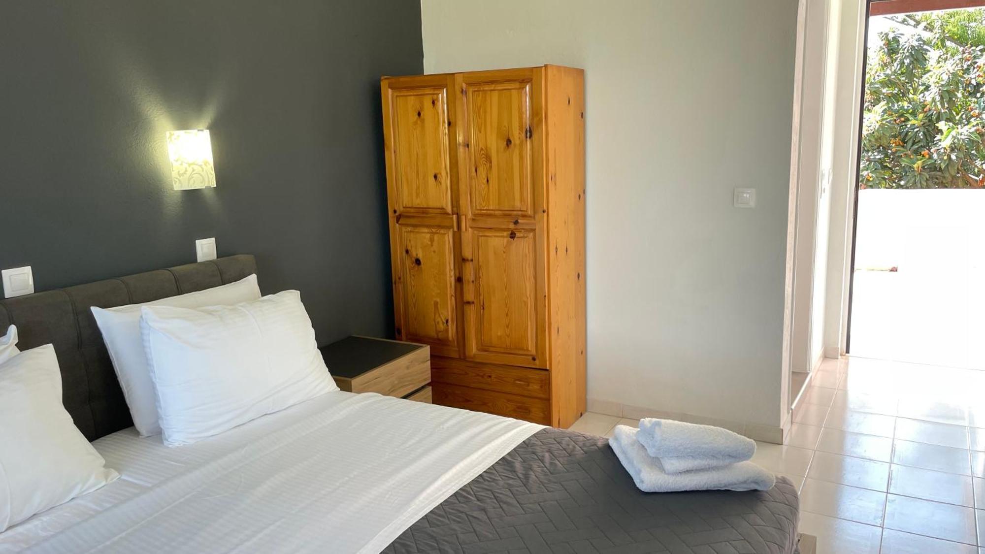 Alonaki Bay Apartment Halikounas Bagian luar foto