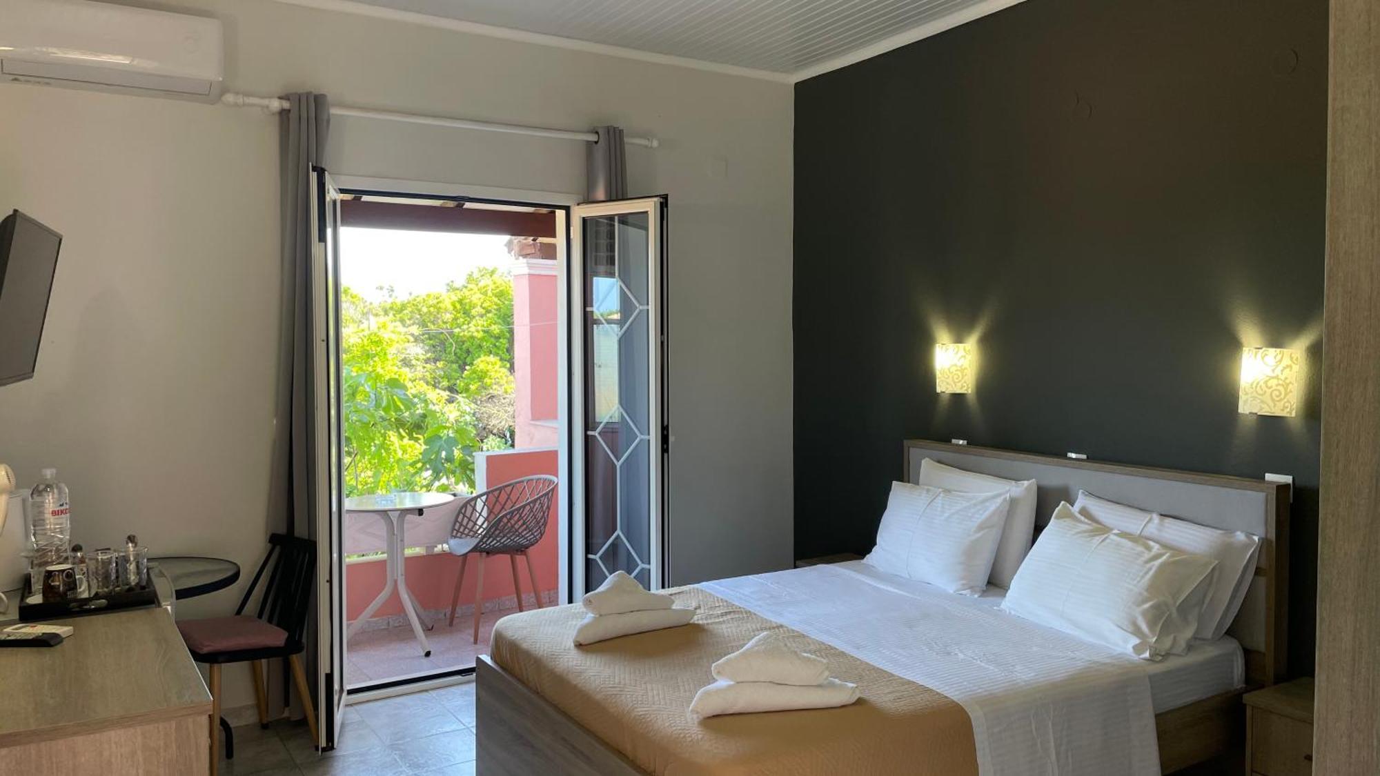 Alonaki Bay Apartment Halikounas Bagian luar foto
